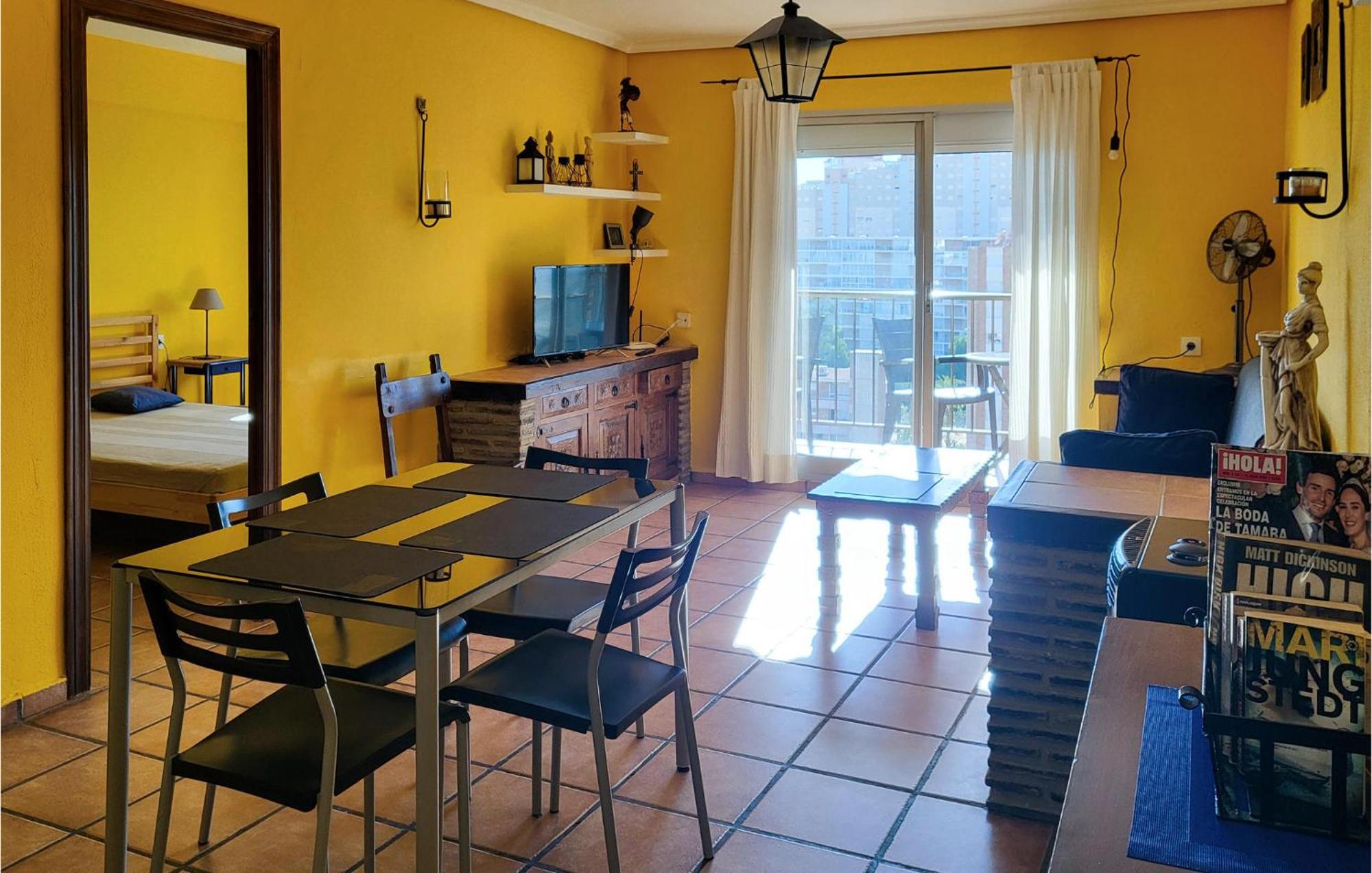 2 Bedroom Cozy Apartment In El Campello Exteriér fotografie
