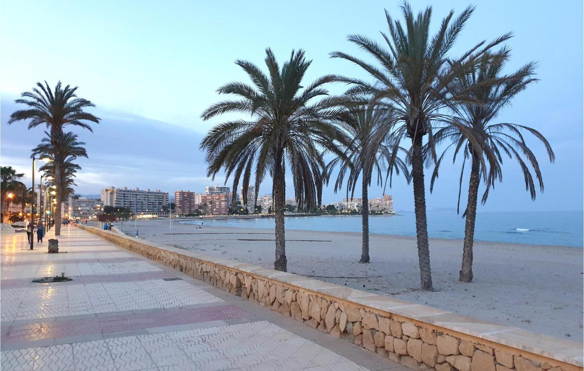 2 Bedroom Cozy Apartment In El Campello Exteriér fotografie